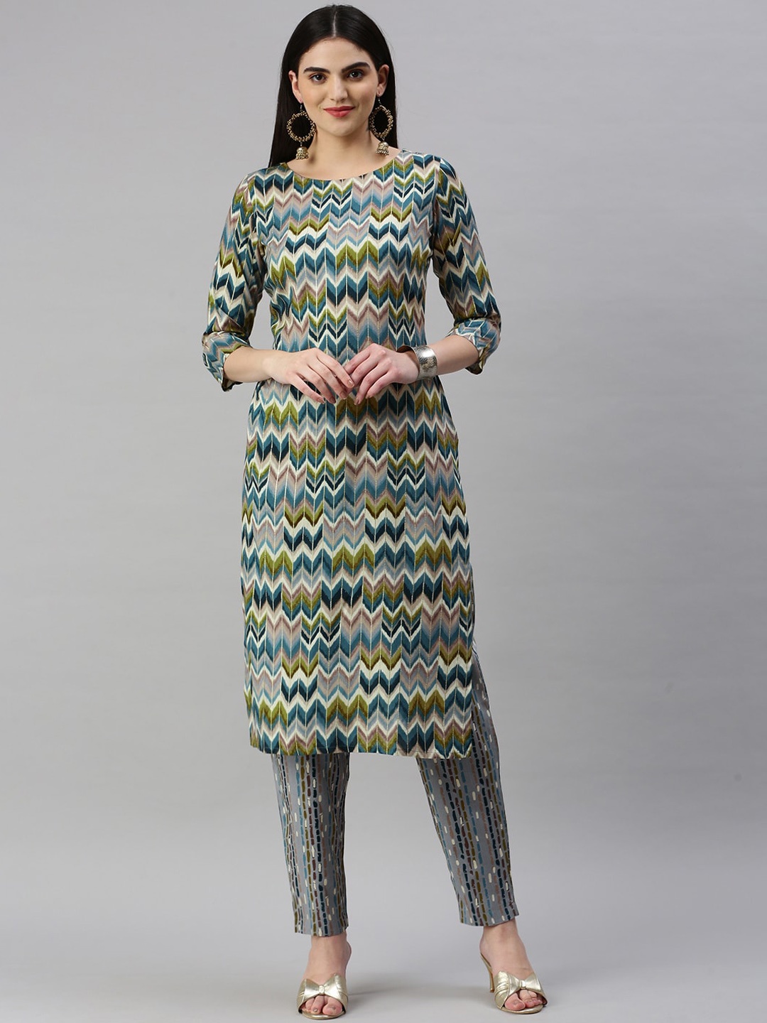 

Shaily Blue & Grey Chevron Printed Straight Kurta With Trouser