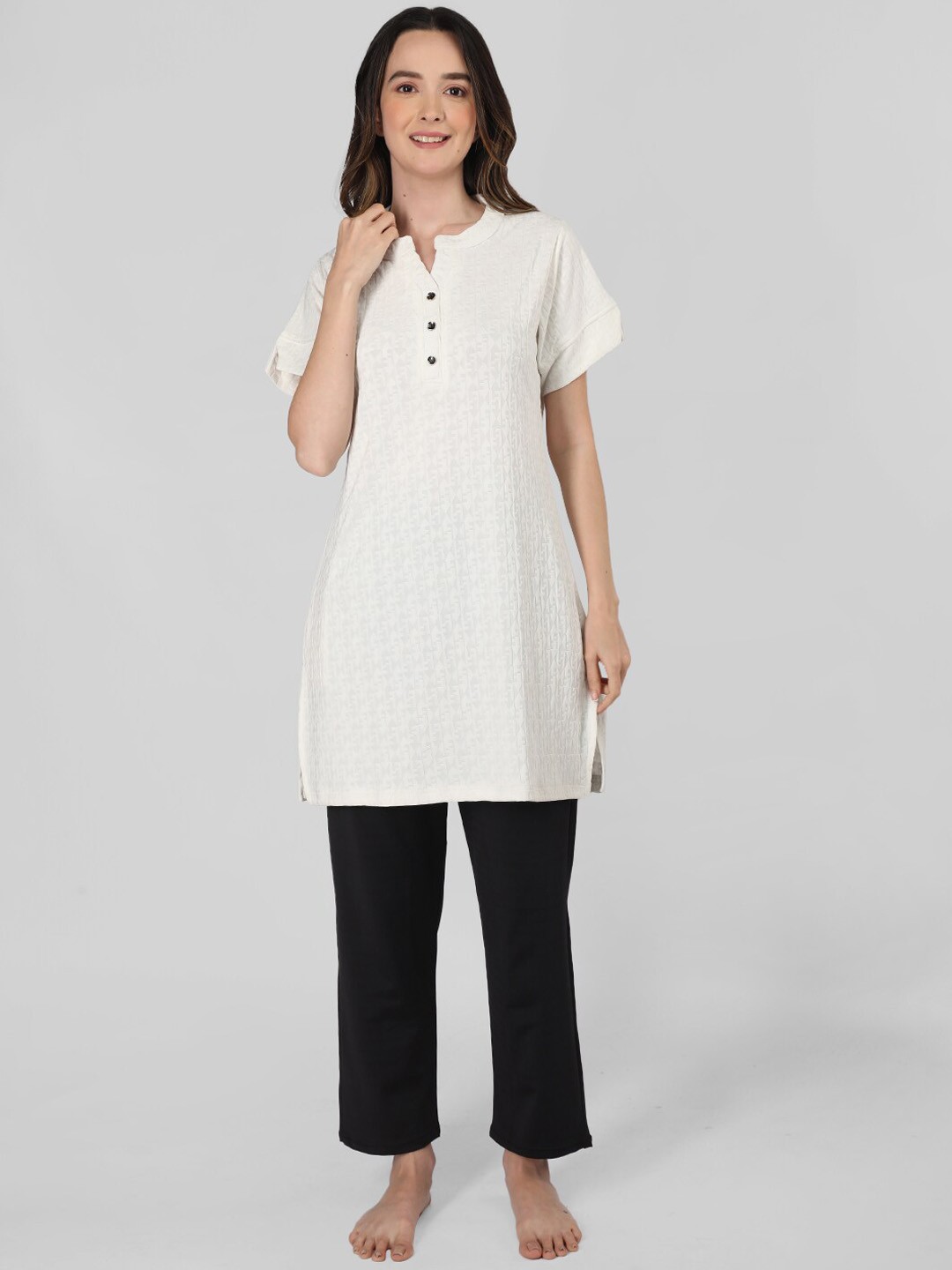 

Duchess Geometric Printed Mandarin Collar Kurti With Trouser, White