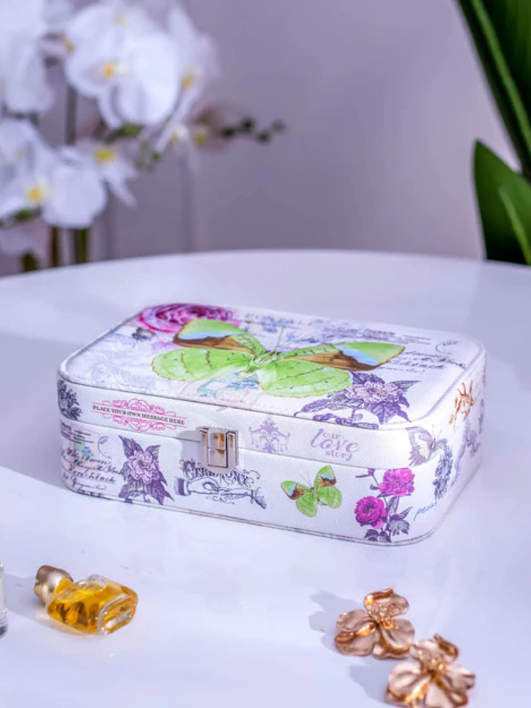 

THEDECORKART White Printed Leather Jewellery Organiser