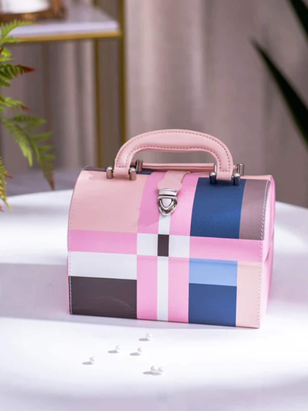 

THEDECORKART Pink & Blue Checked Leather Organizer