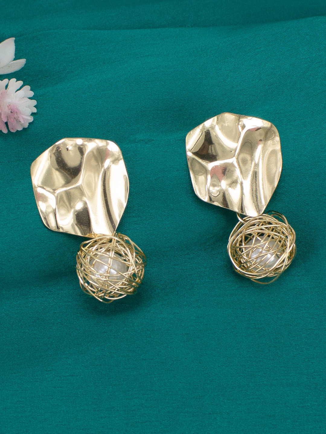 

PRIVIU Gold Plated Contemporary Stud Earrings