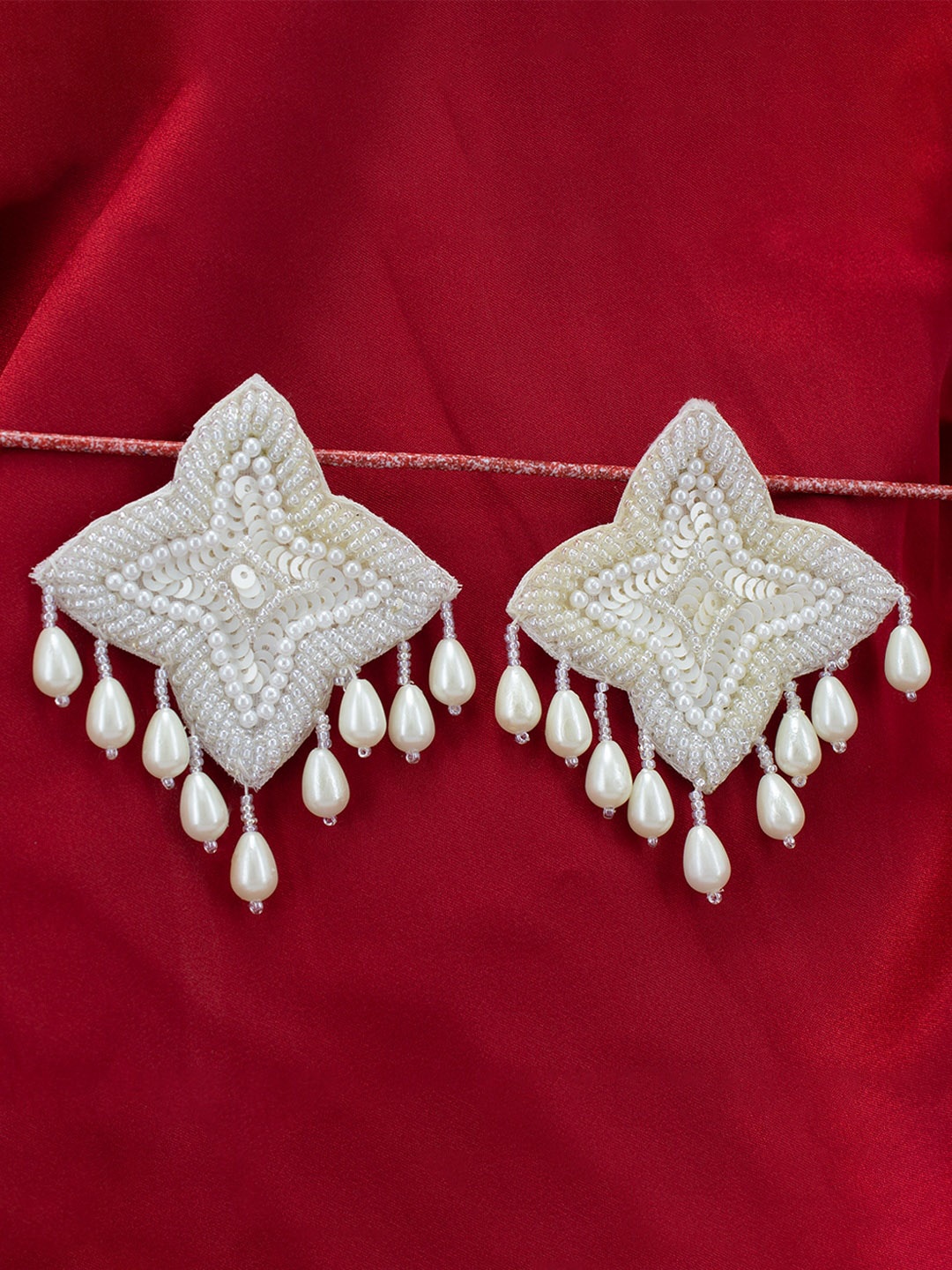 

PRIVIU Beads Beaded Star Shaped Drop Earrings, White