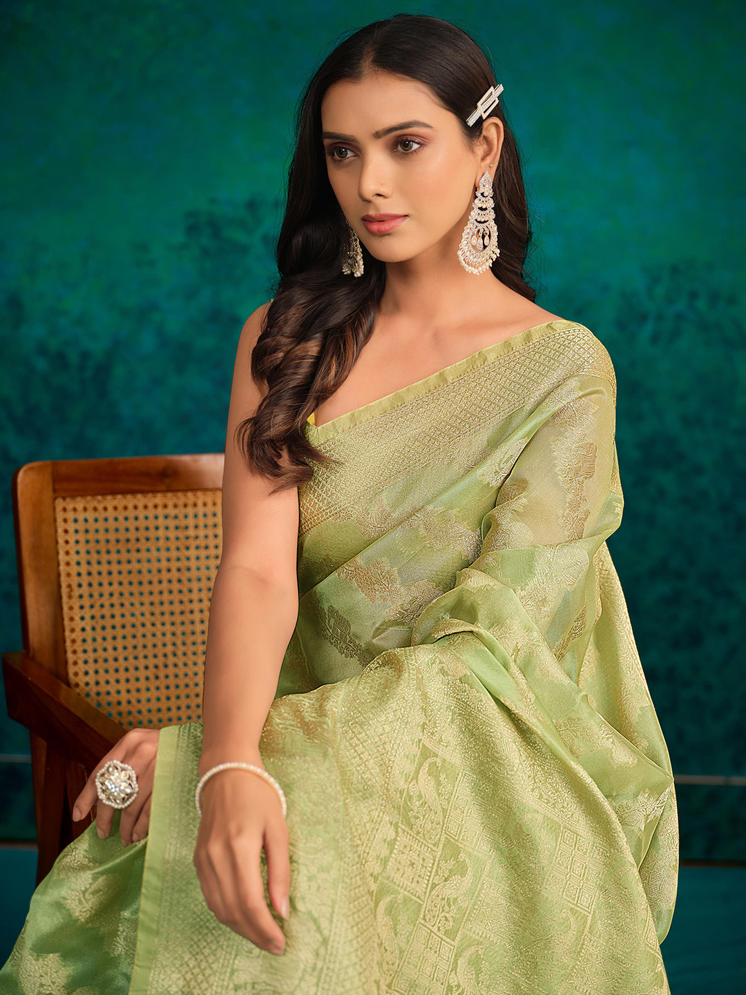 

Sangria Ethnic Motifs Woven Design Zari Banarasi Saree, Green