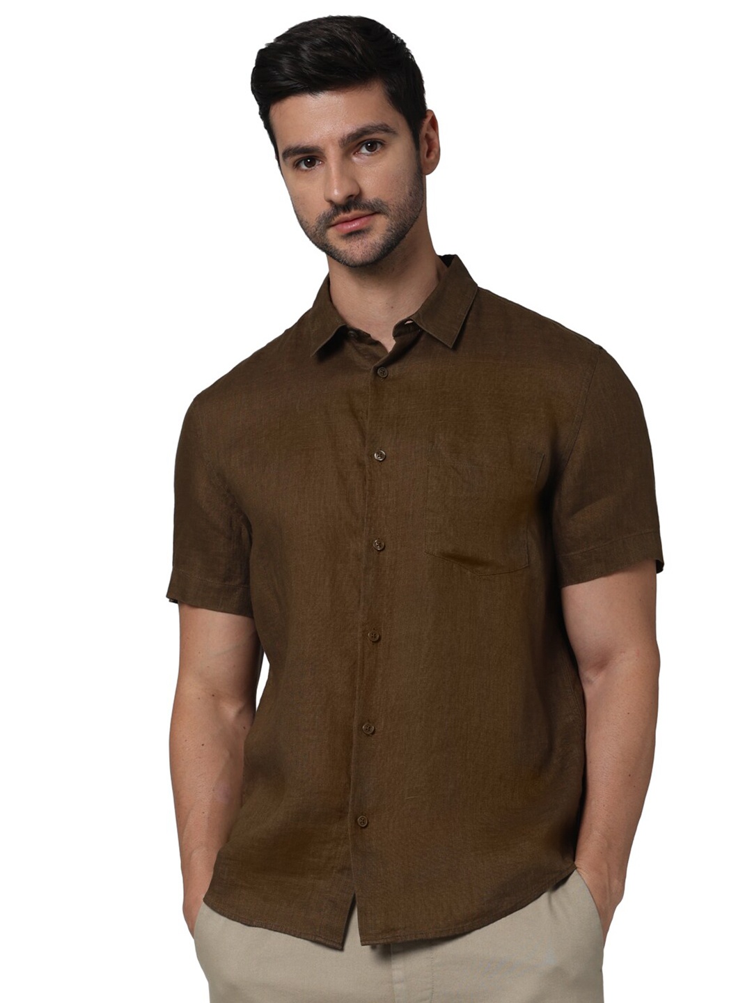 

Celio Classic Short Sleeves Spread Collar Linen Opaque Casual Shirt, Brown