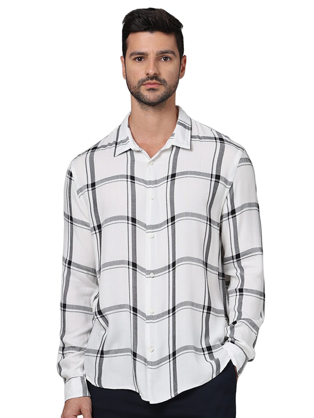 

Celio Classic Fit Windowpane Checked Spread Collar Casual Shirt, White