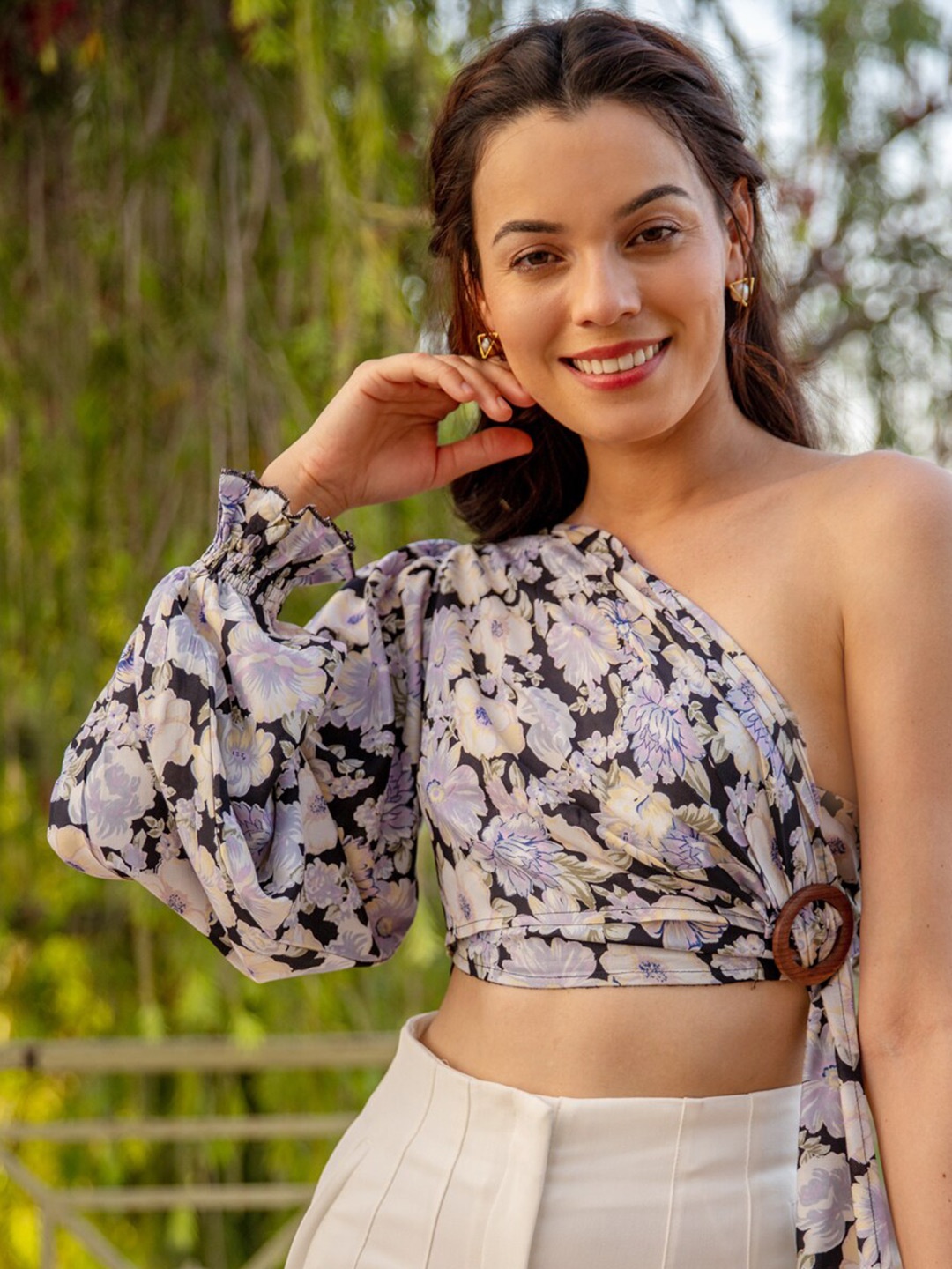 

B'Infinite Floral Printed One Shoulder Puff Sleeves Fitted Crop Top, Black