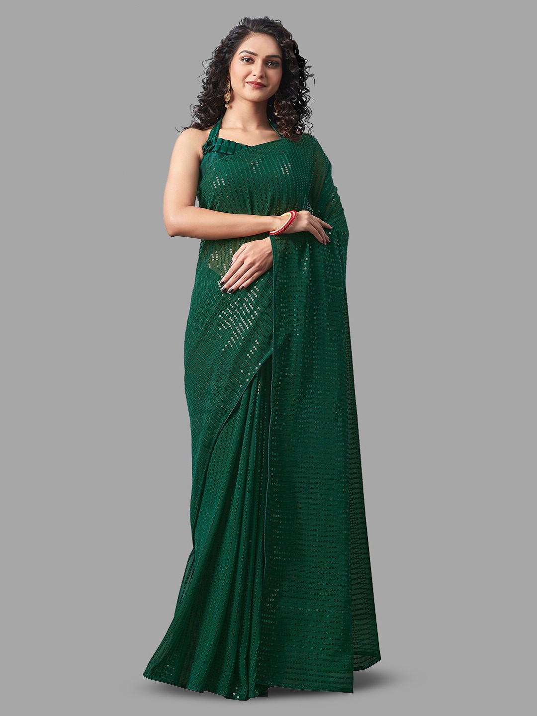 

DIVASTRI Embellished Sequinned Pure Georgette Saree, Green