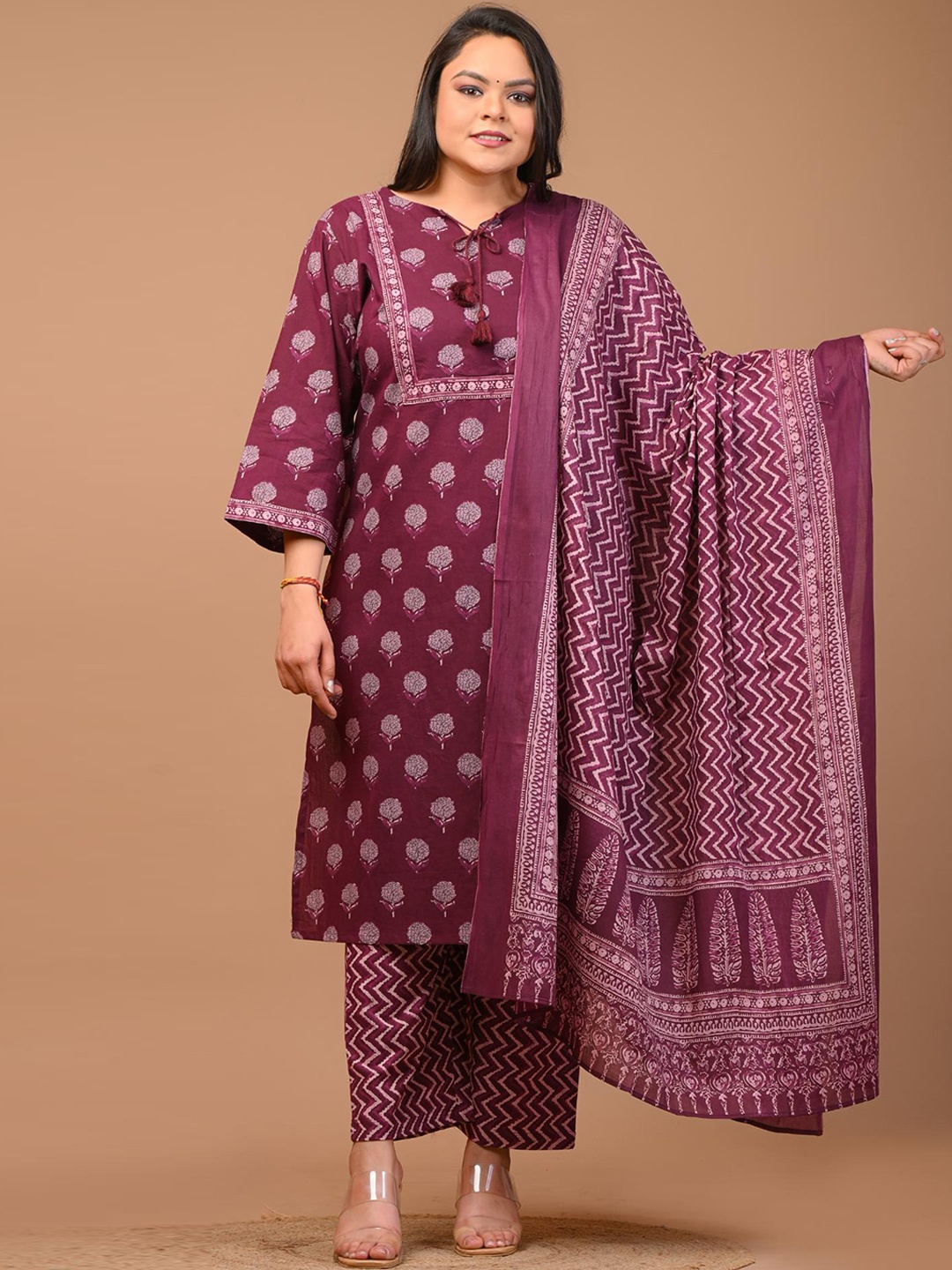 

KALINI Plus Size Ethnic Motifs Printed Pure Cotton Sraight Kurta with Trousers, Purple