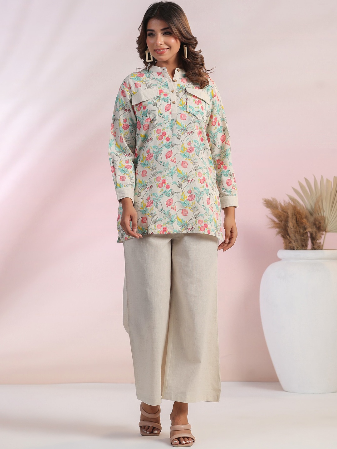 

JISORA Off White Floral Printed Pure Cotton Top With Palazzo Co-Ords
