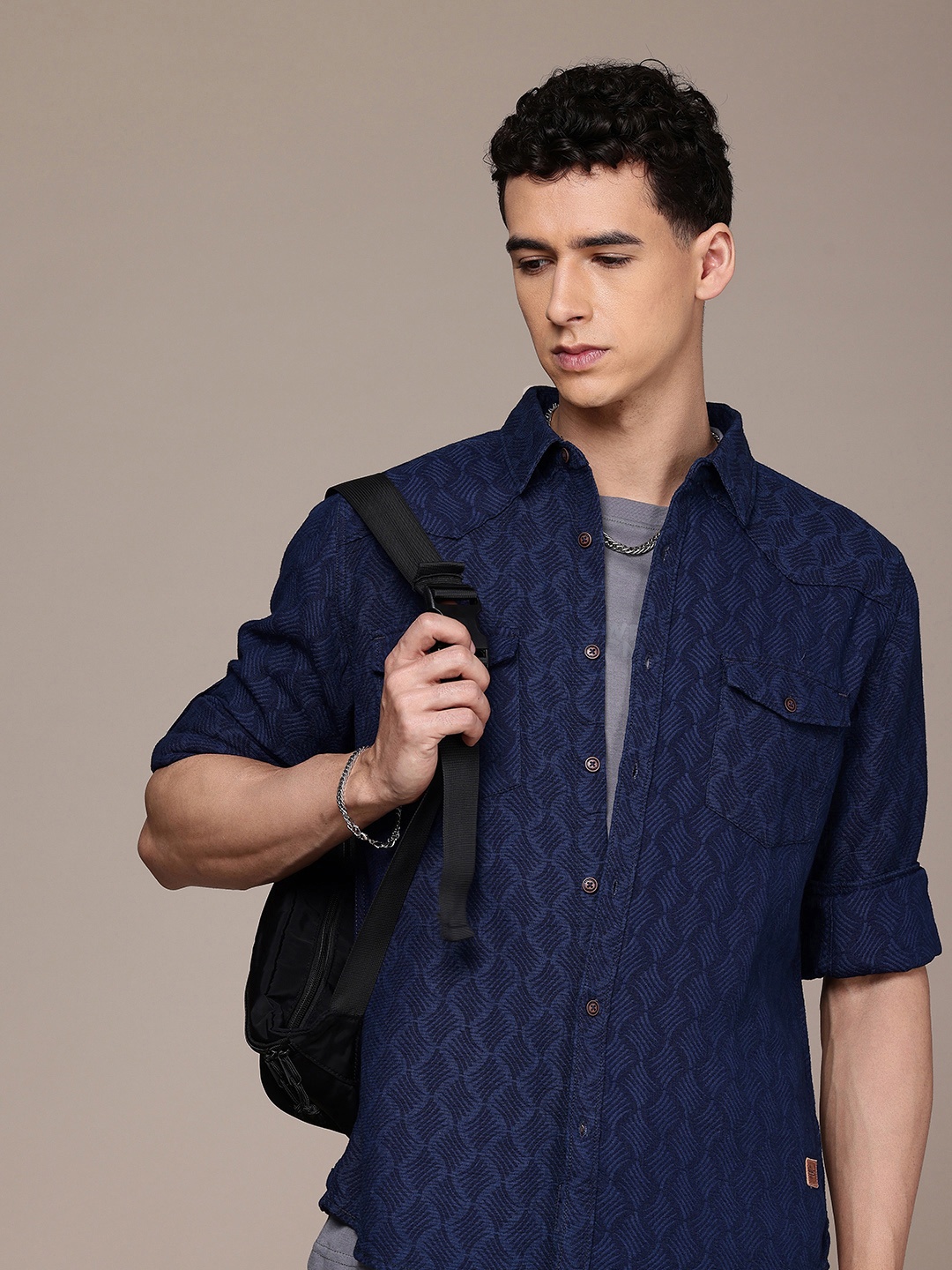 

The Roadster Life Co. Self Designed Casual Shirt, Navy blue