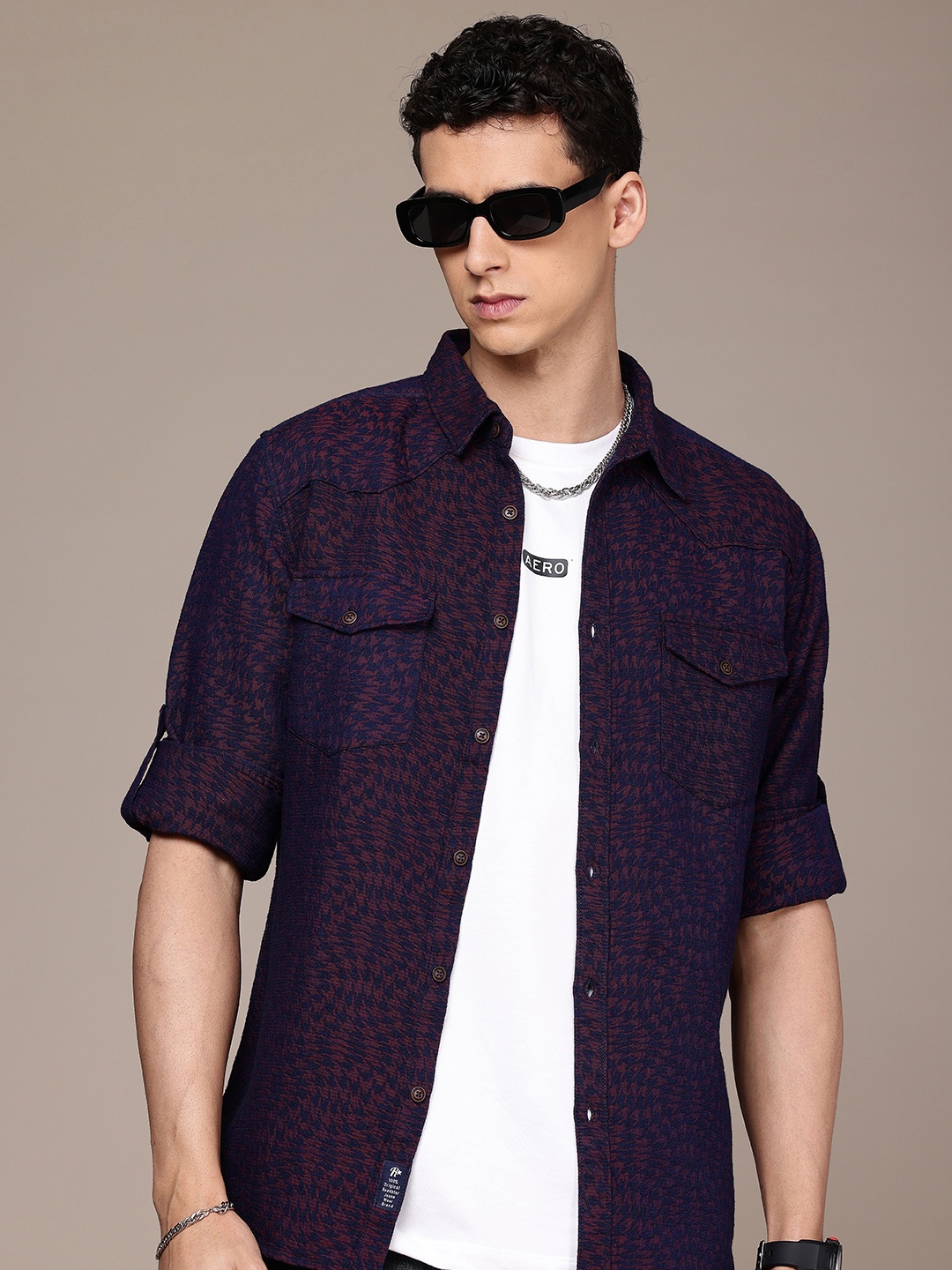 

The Roadster Life Co. Self Design Opaque Casual Shirt, Maroon