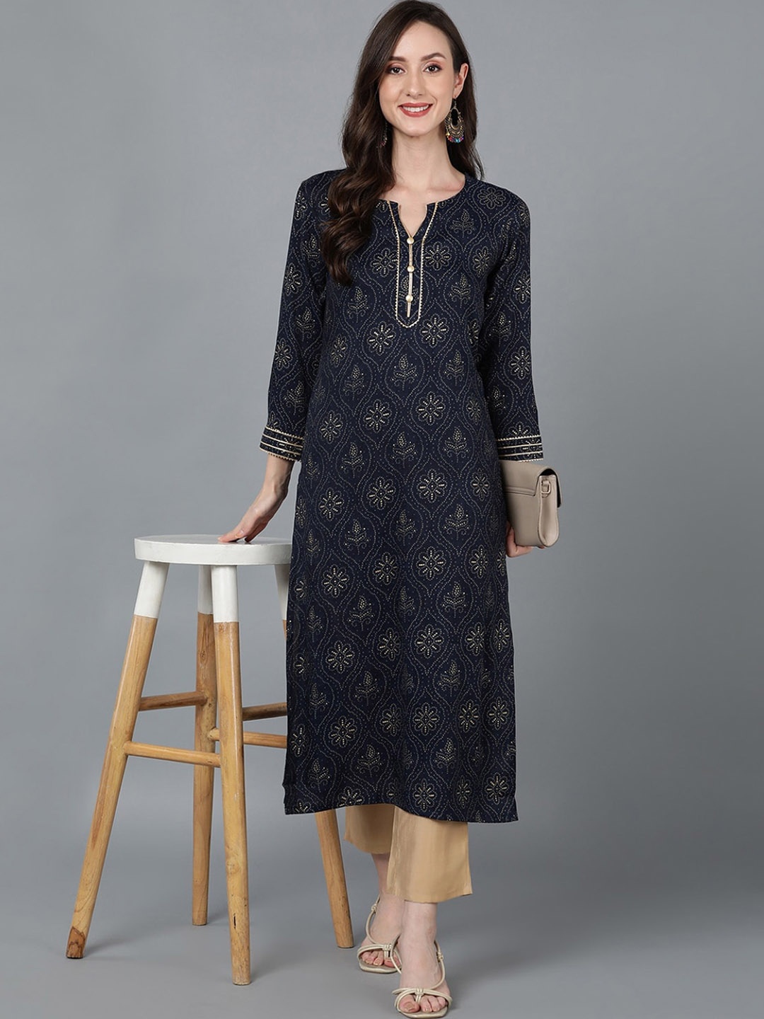 

AHIKA Ethnic Motifs Printed Straight Kurta, Navy blue