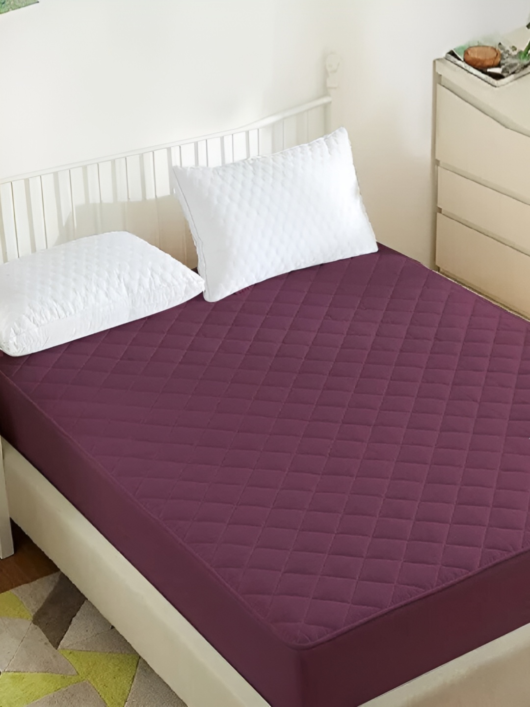 

Comfowell Maroon Quilted Water Resistant Fitted Mattress Protector