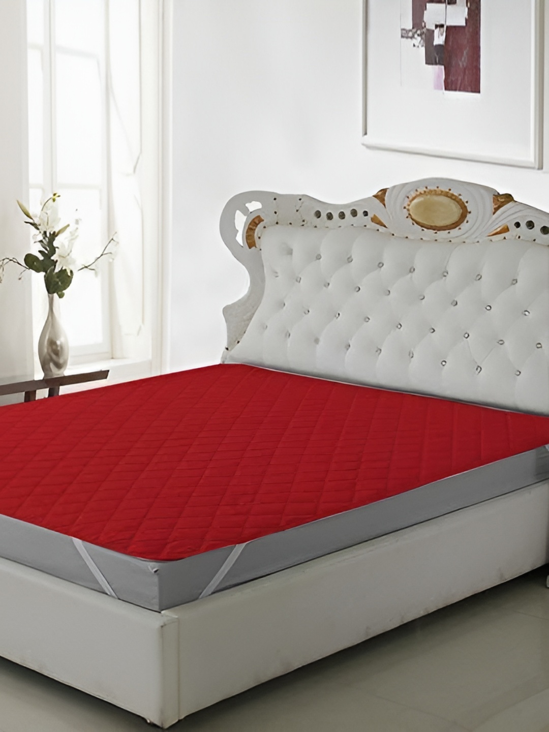 

Comfowell Red Water Resistant Queen Elastic Strap Mattress Protector