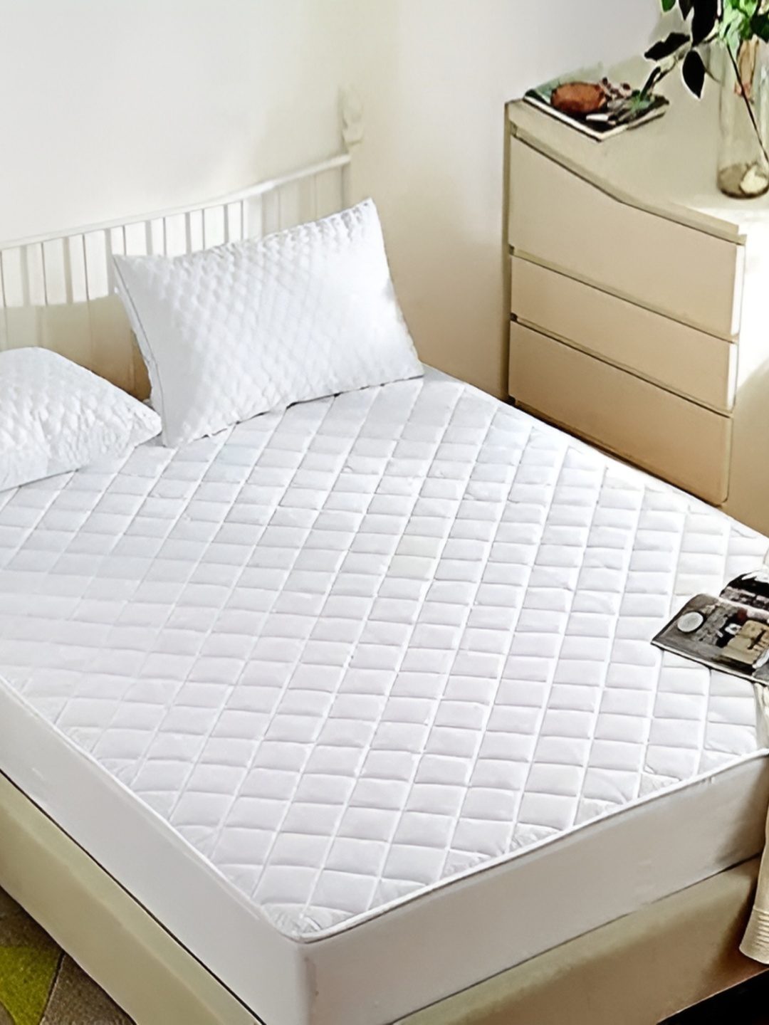 

Comfowell White Fitted King Water Resistant Mattress Protector