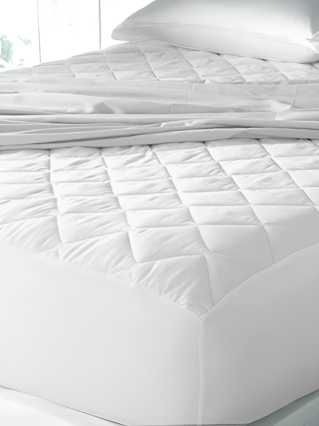 

Comfowell White Textured Fitted Water Resistant Mattress Protector