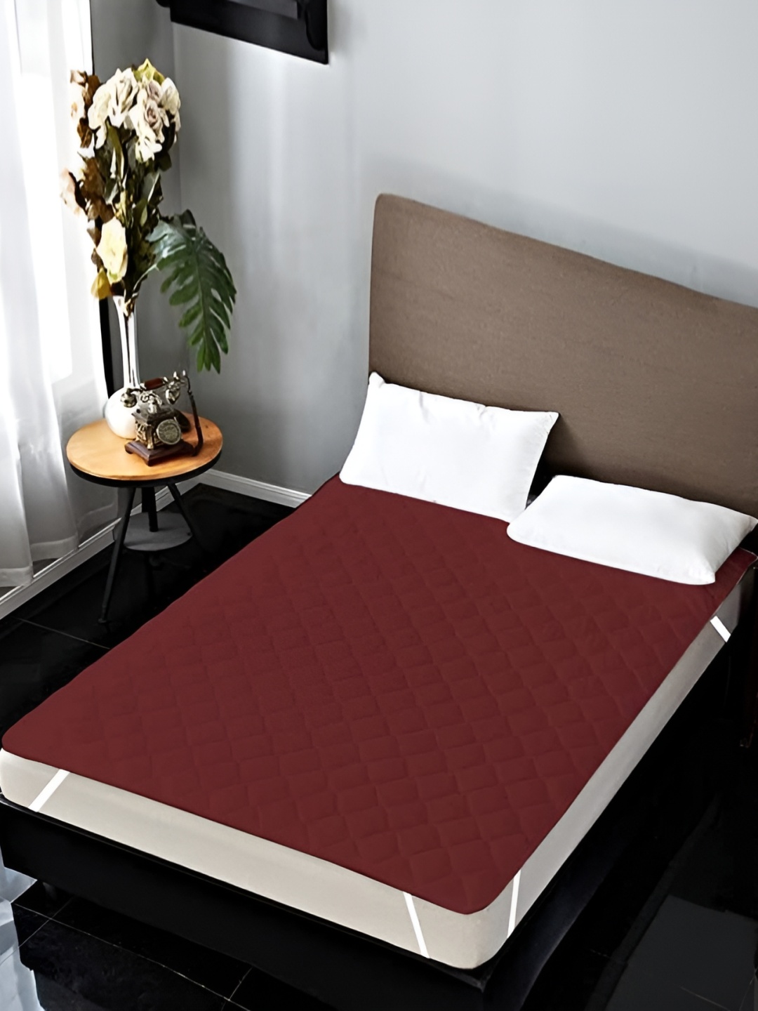 

Comfowell Maroon Polyester Water Resistant King Mattress Protector