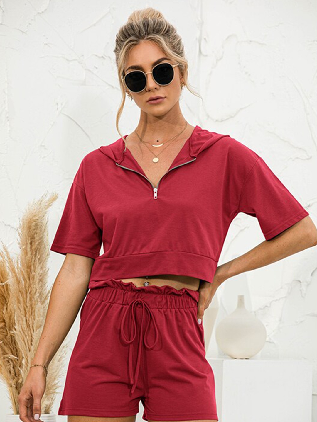 

StyleCast x Revolte Red Hooded Top and Shorts Set