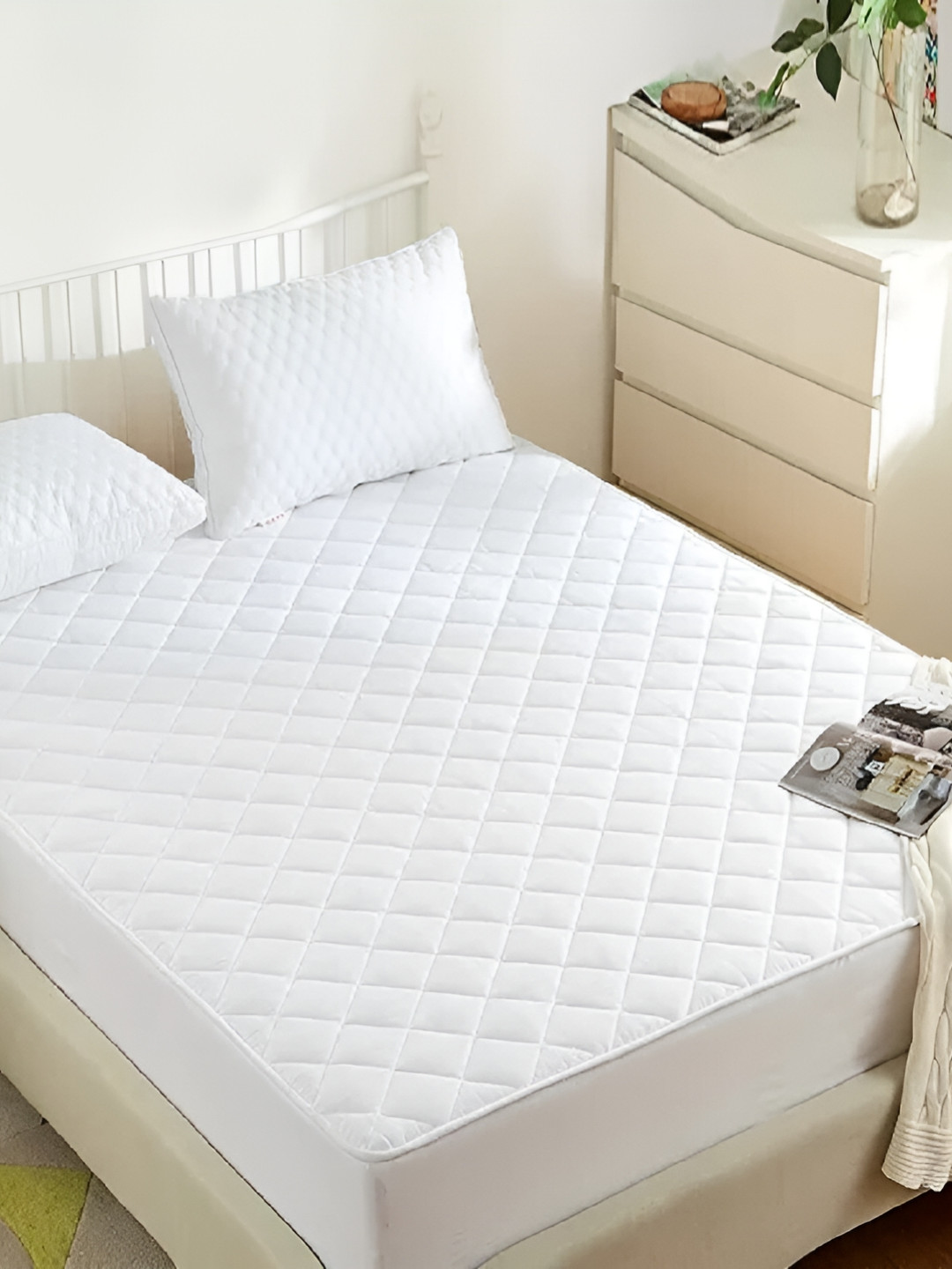 

Comfowell White Water Resistant Fitted Single Mattress Protector