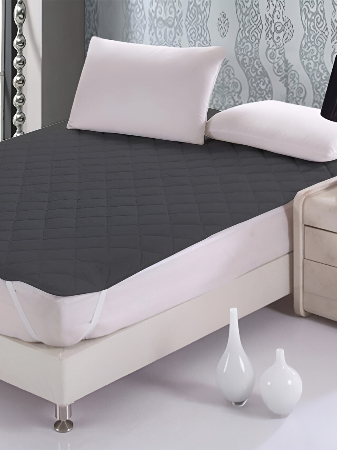 

Comfowell Black Elastic King Water Resistant Mattress Protector