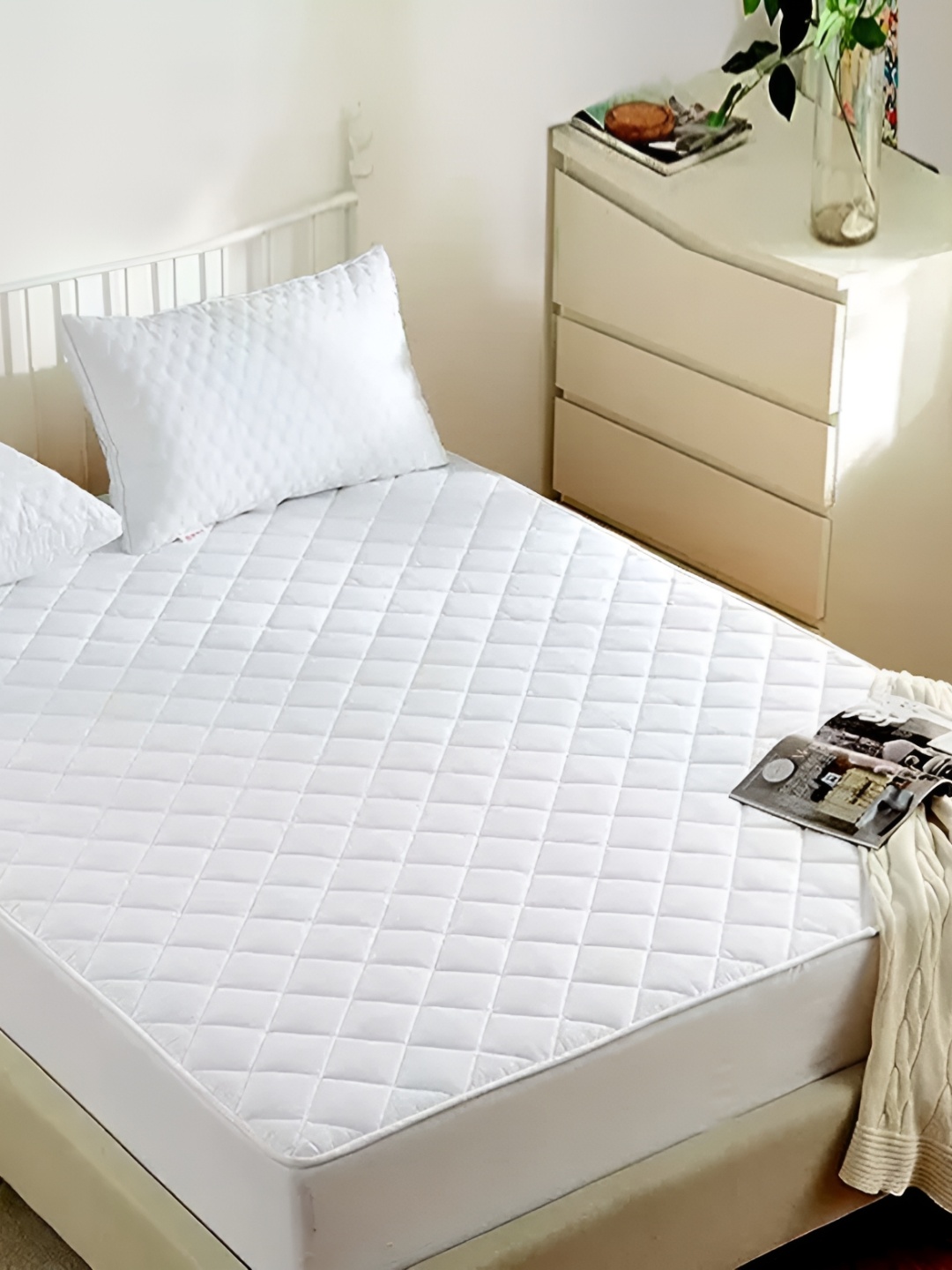 

Comfowell White Water Resistant Mattress Protector
