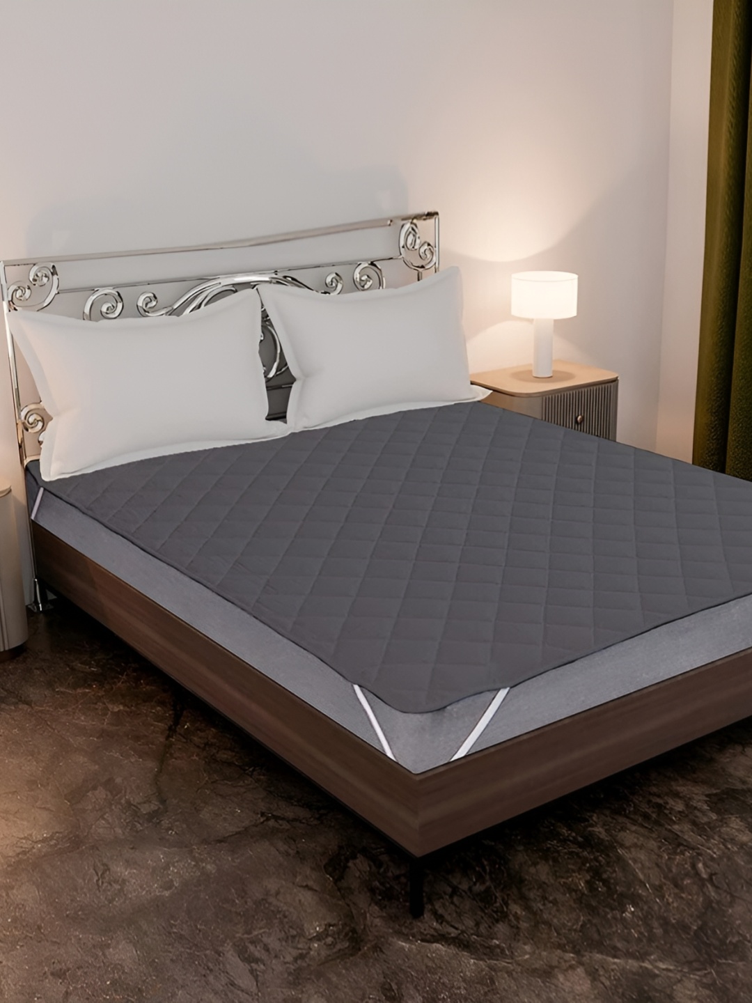 

Comfowell Grey Elastic Strap Single Size Water Resistant Mattress Protector