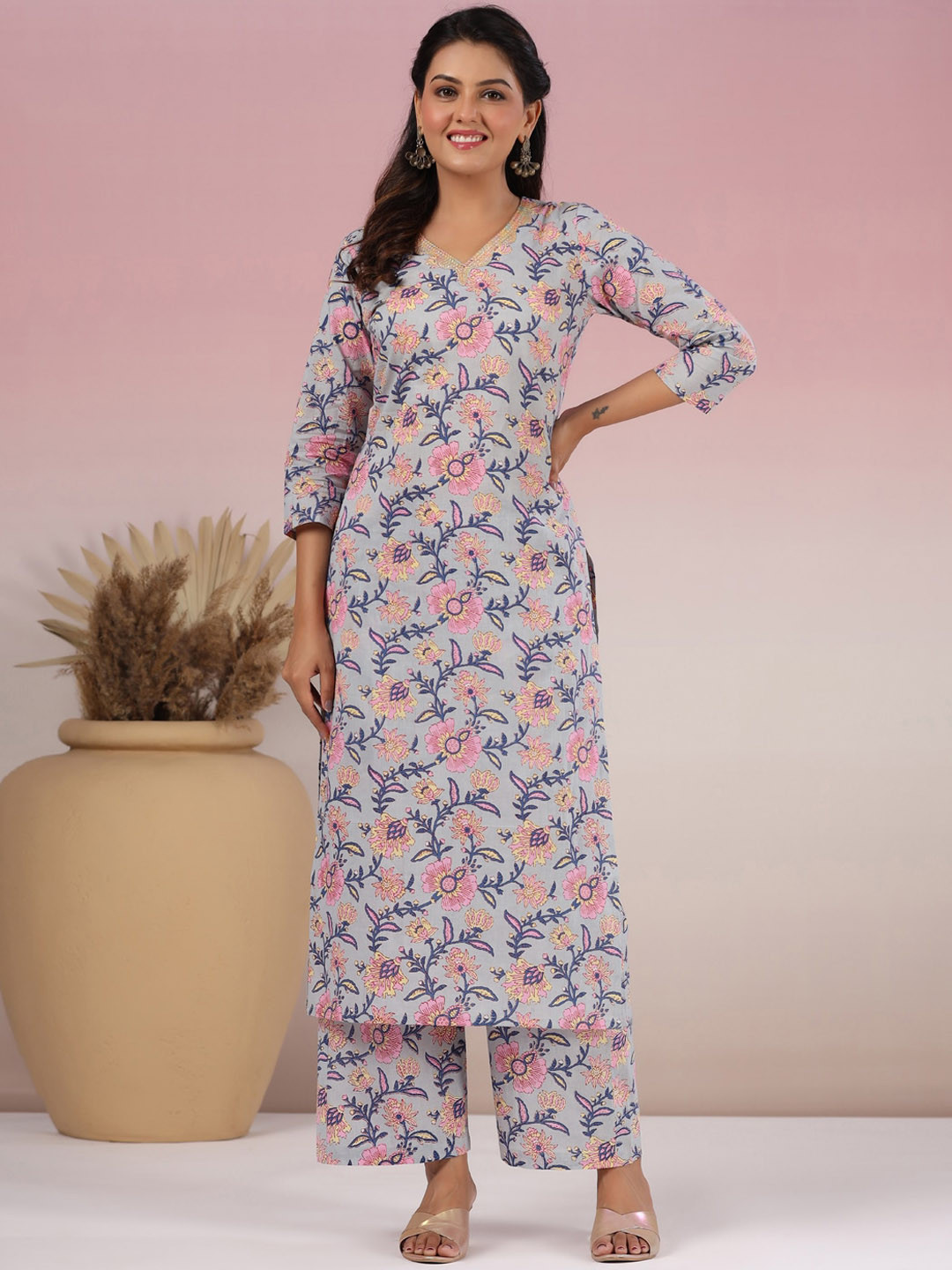 

KALINI Floral Printed V-Neck Thread Work Straight Kurta with Palazzos, Grey