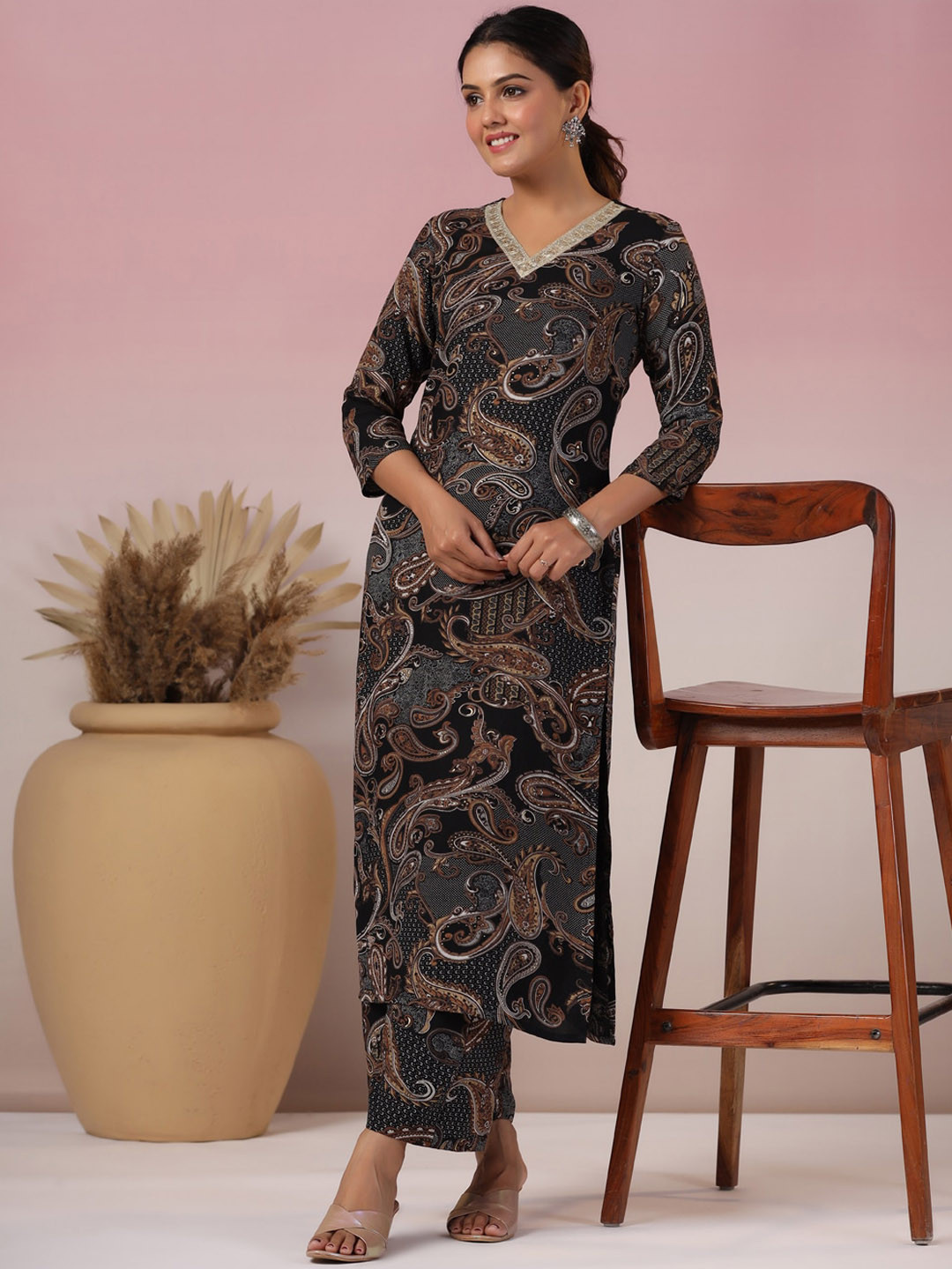 

KALINI Paisley Printed V-Neck Thread Work Straight Kurta with Palazzos, Black