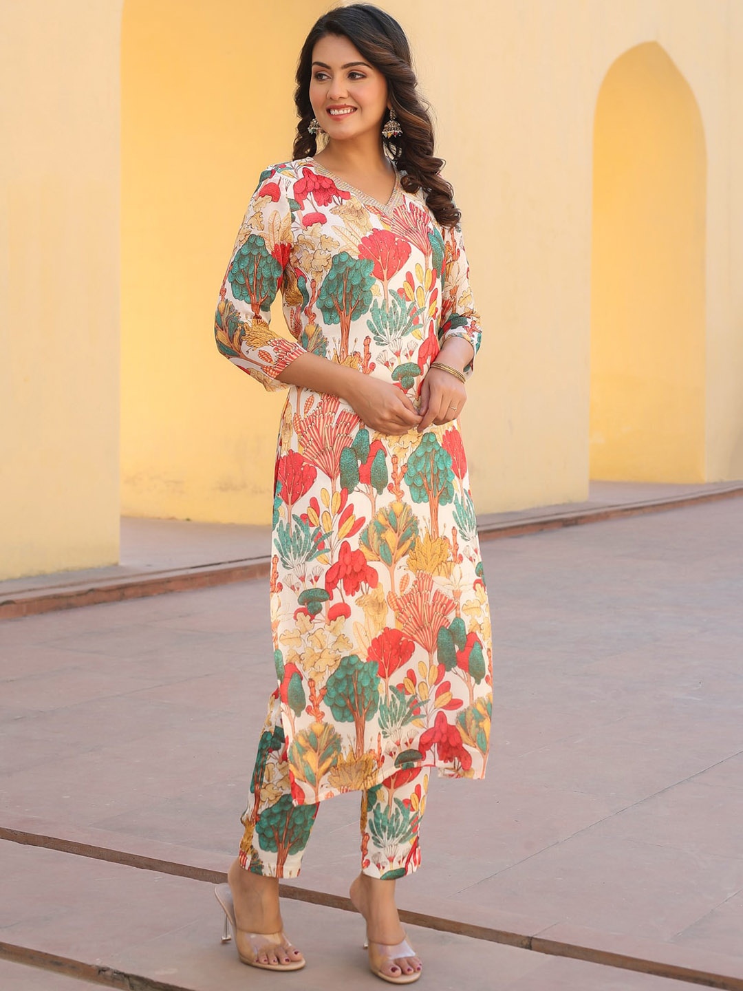 

KALINI Floral Printed Straight Kurta with Trousers, White
