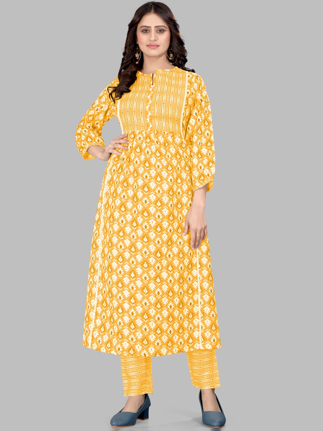

SUNDARNAARI Ethnic Motifs Printed Regular Kurta with Pyjamas, Yellow