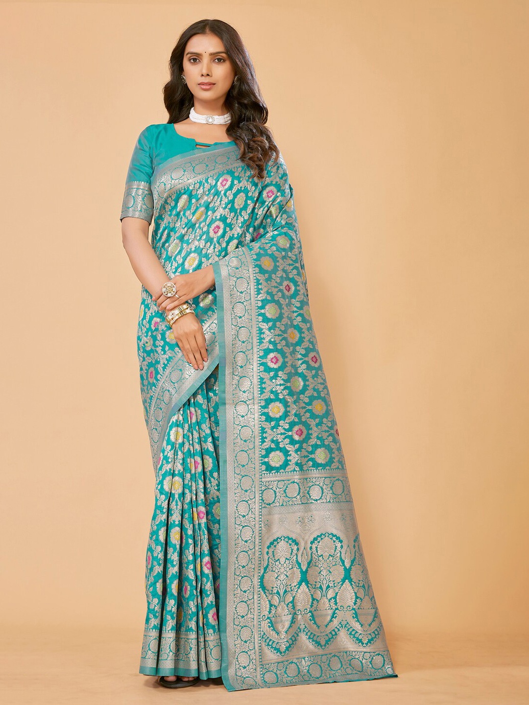 

SUNDARNAARI Floral Woven Design Zari Kanjeevaram Saree, Blue