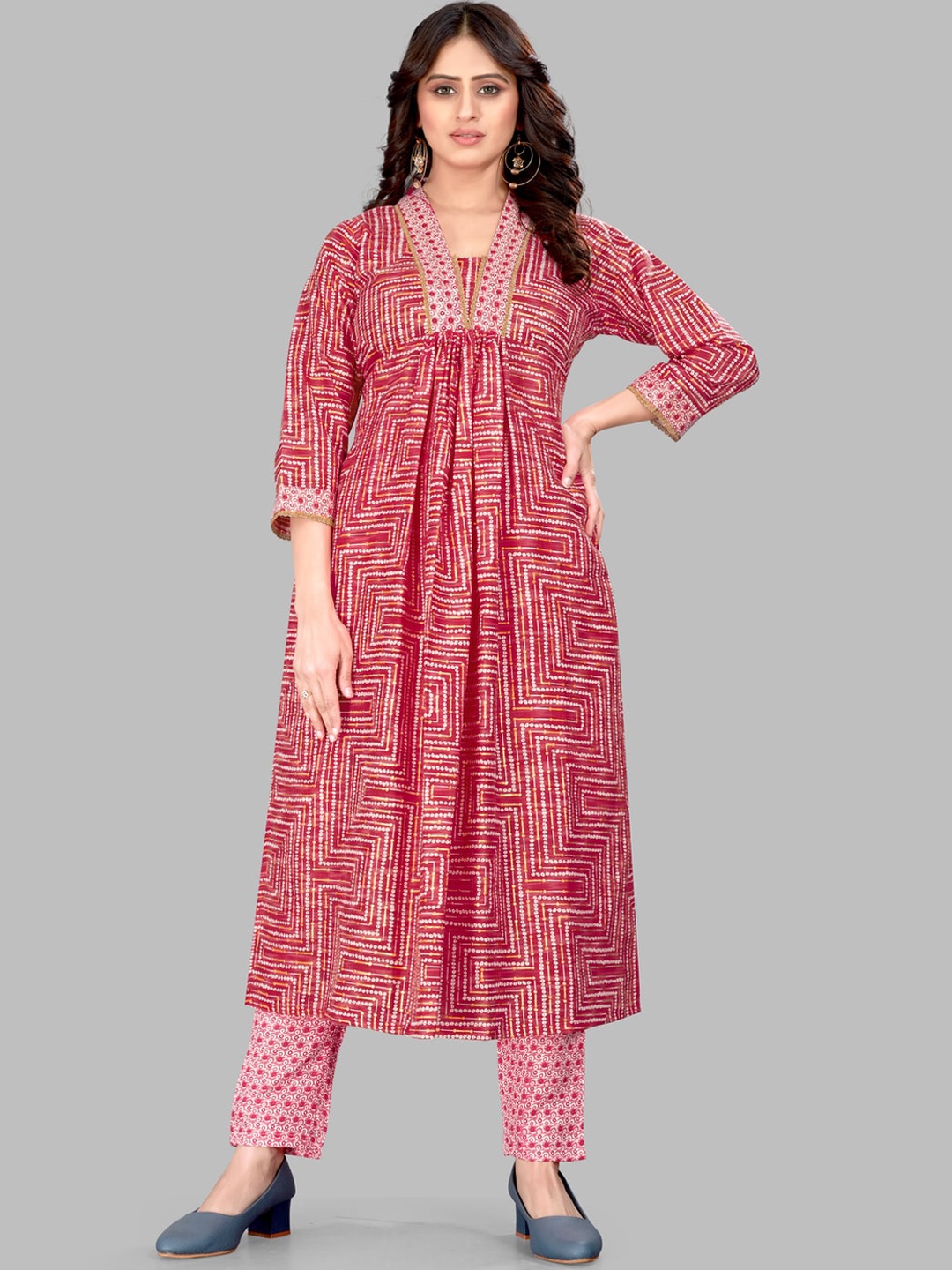 

SUNDARNAARI Ethnic Motifs Printed Empire Kurta With Pyjamas, Red