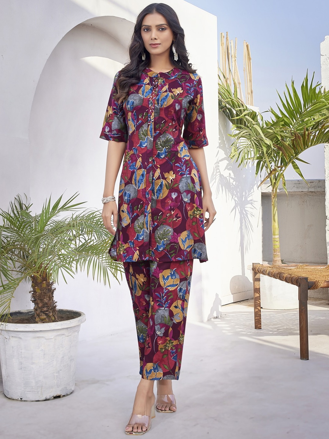 

SUNDARNAARI Floral Printed Mandarin Collar Tunic With Trousers, Purple