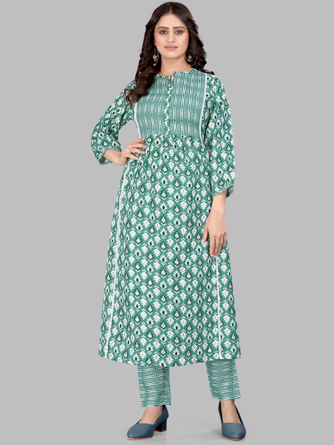 

SUNDARNAARI Ethnic Motifs Printed Regular Kurta With Pyjamas, Sea green