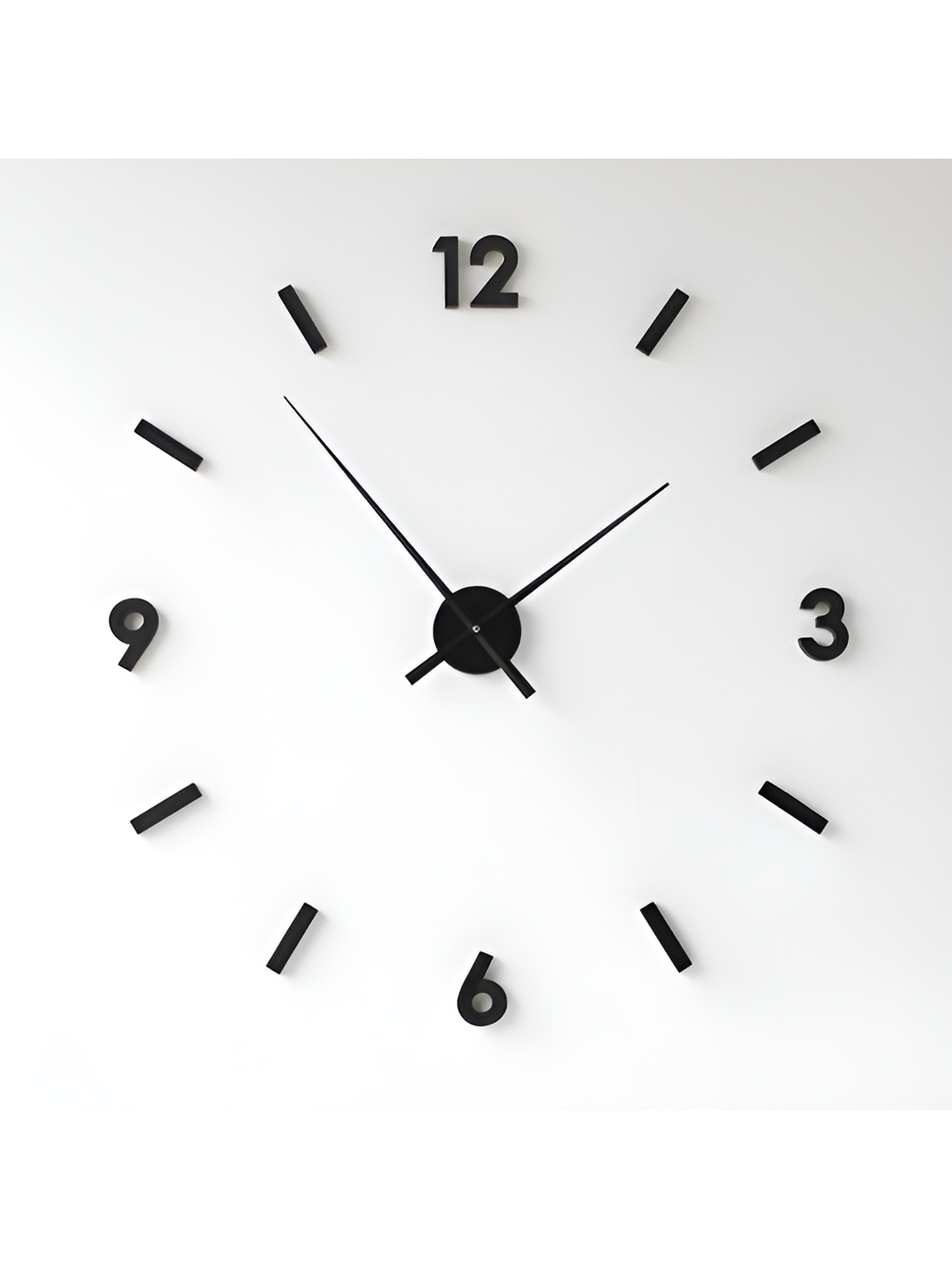 

FASTQT Black Round Analogue Contemporary Wall Clock