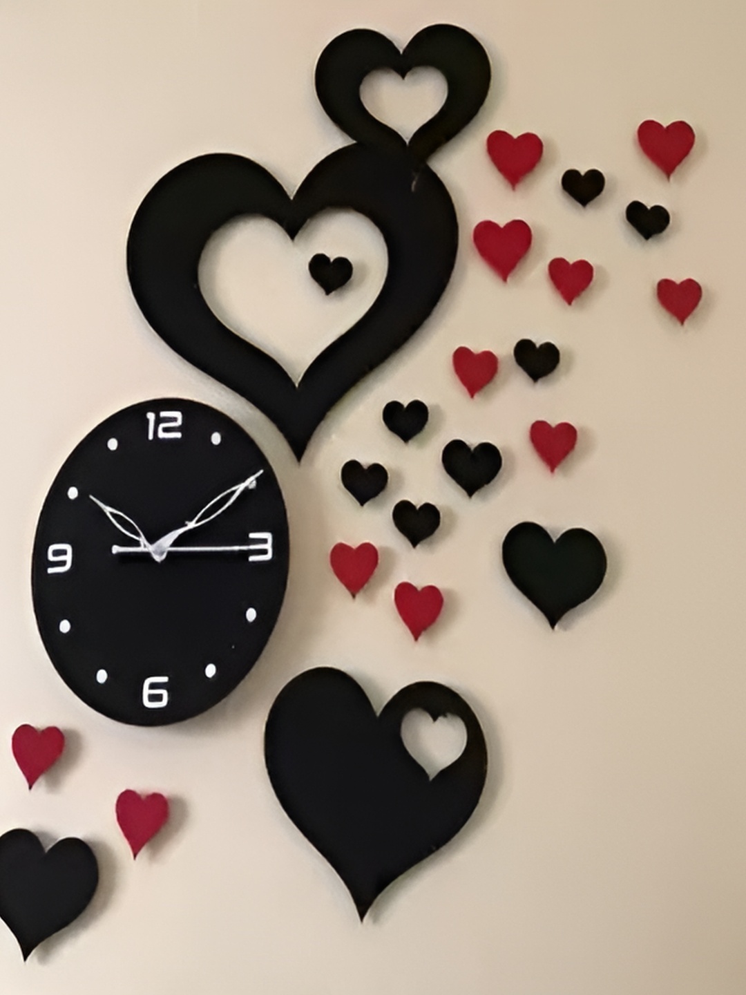 

FASTQT Black & Red Analogue Contemporary Wooden Wall Clock