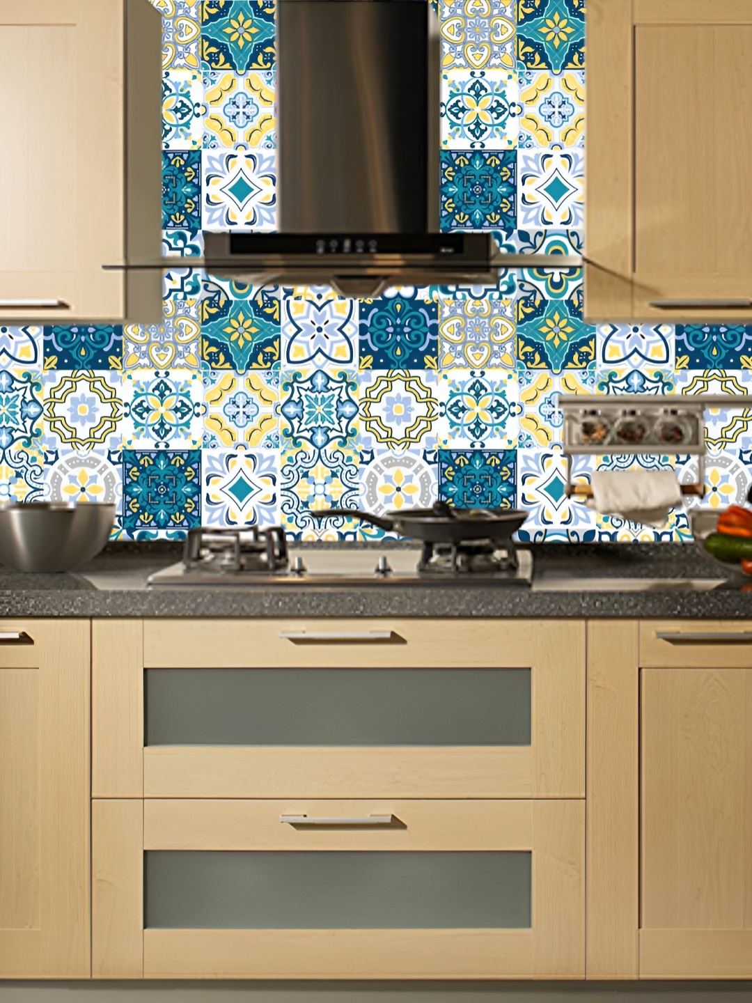 

Asian royal White & Green Ethnic Motif Printed Self-Adhesive Wallpaper
