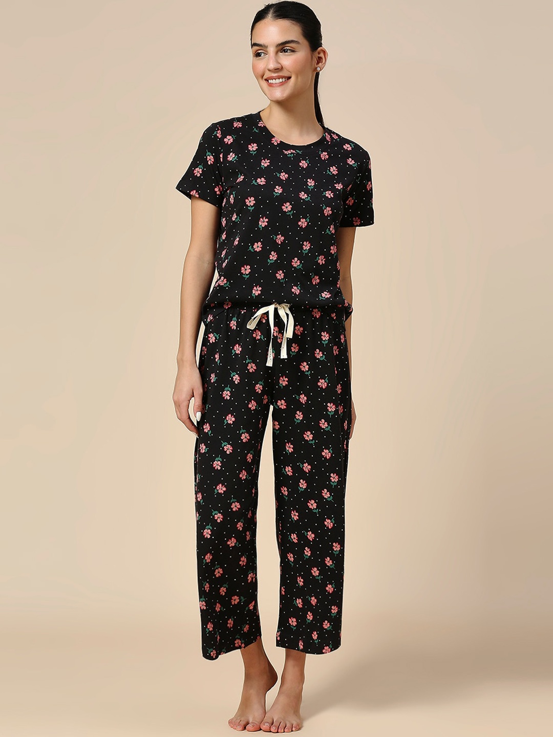 

Chemistry Floral Printed Pure Cotton Night Suit, Black