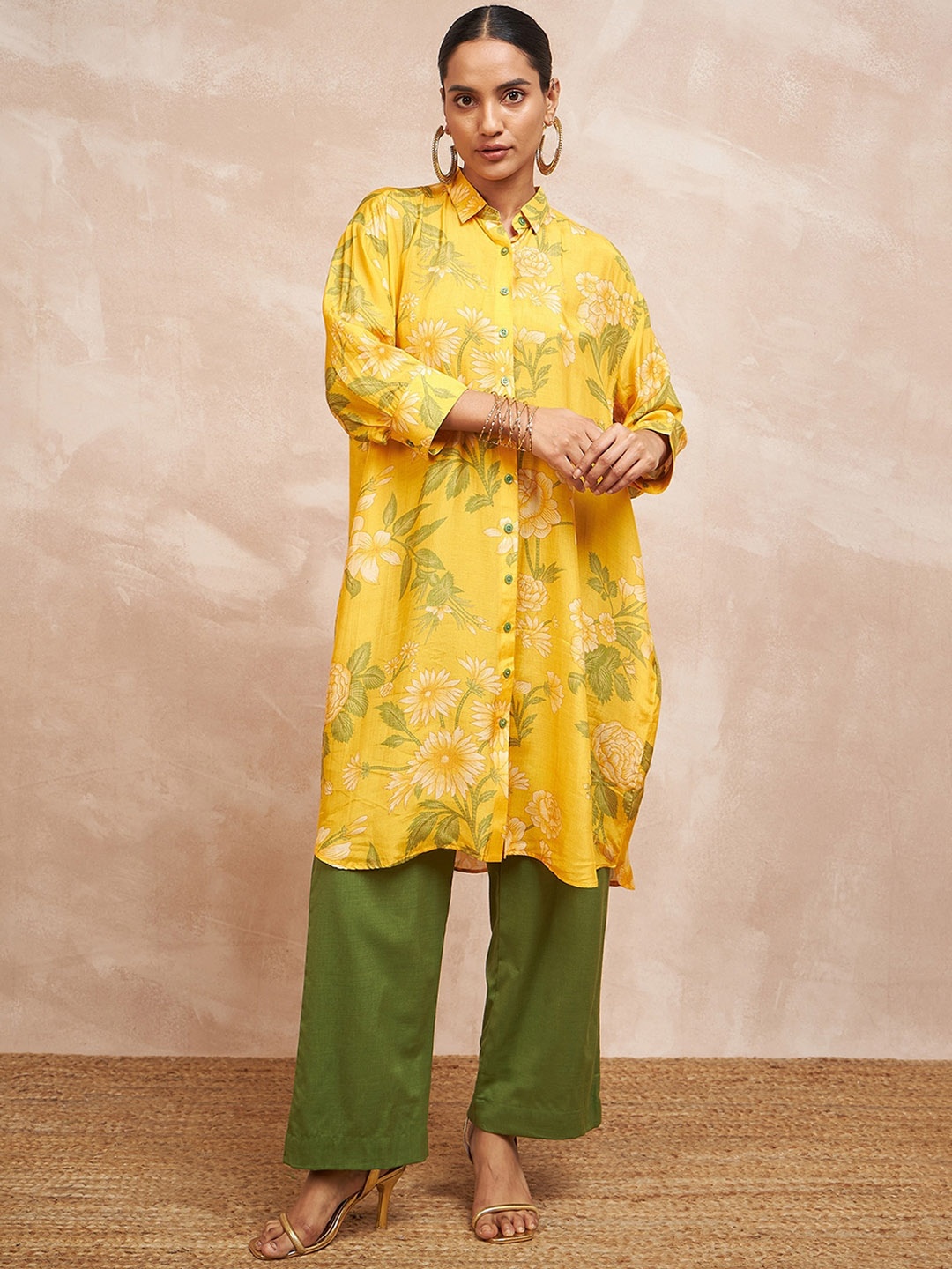 

STADO Floral Printed Shirt Collar Pure Cotton Kurta with Palazzos, Yellow