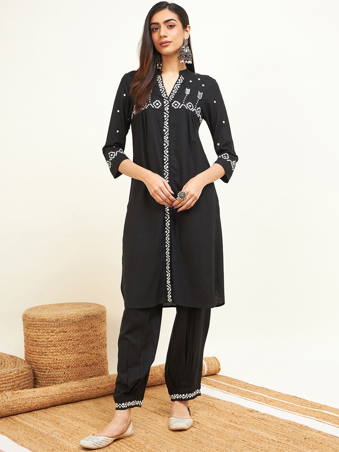 

STADO Ethnic Motifs Embroidered Pure Cotton Kurta with Salwar, Black