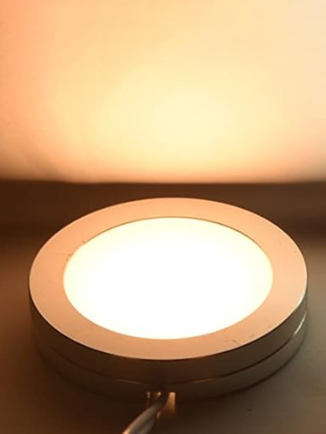 

Whiteray Round Shaped Wall Lamp, White