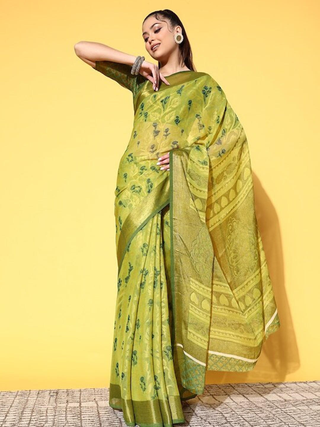 

Mitera Green Floral Printed Pure Chiffon Saree
