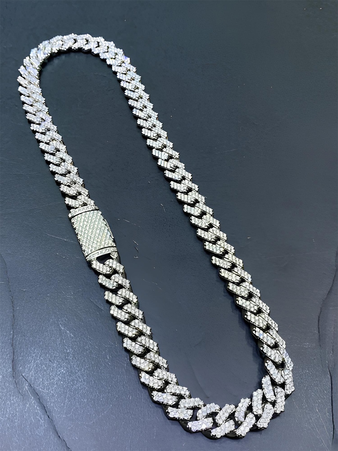 

KARISHMA KREATIONS Men Silver-Plated Chain