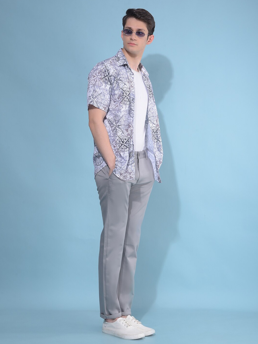 

Crimsoune Club Resort Collar Slim Fit Floral Printed Casual Shirt, White