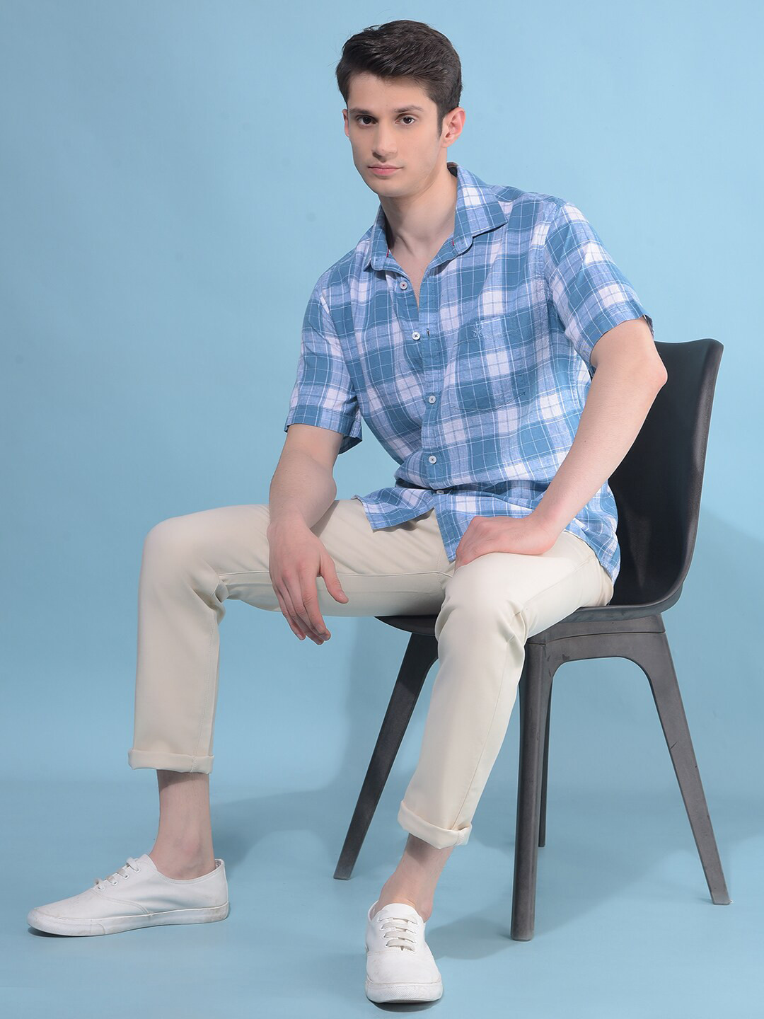 

Crimsoune Club Resort Collar Slim Fit Tartan Checks Linen Checked Casual Shirt, Blue