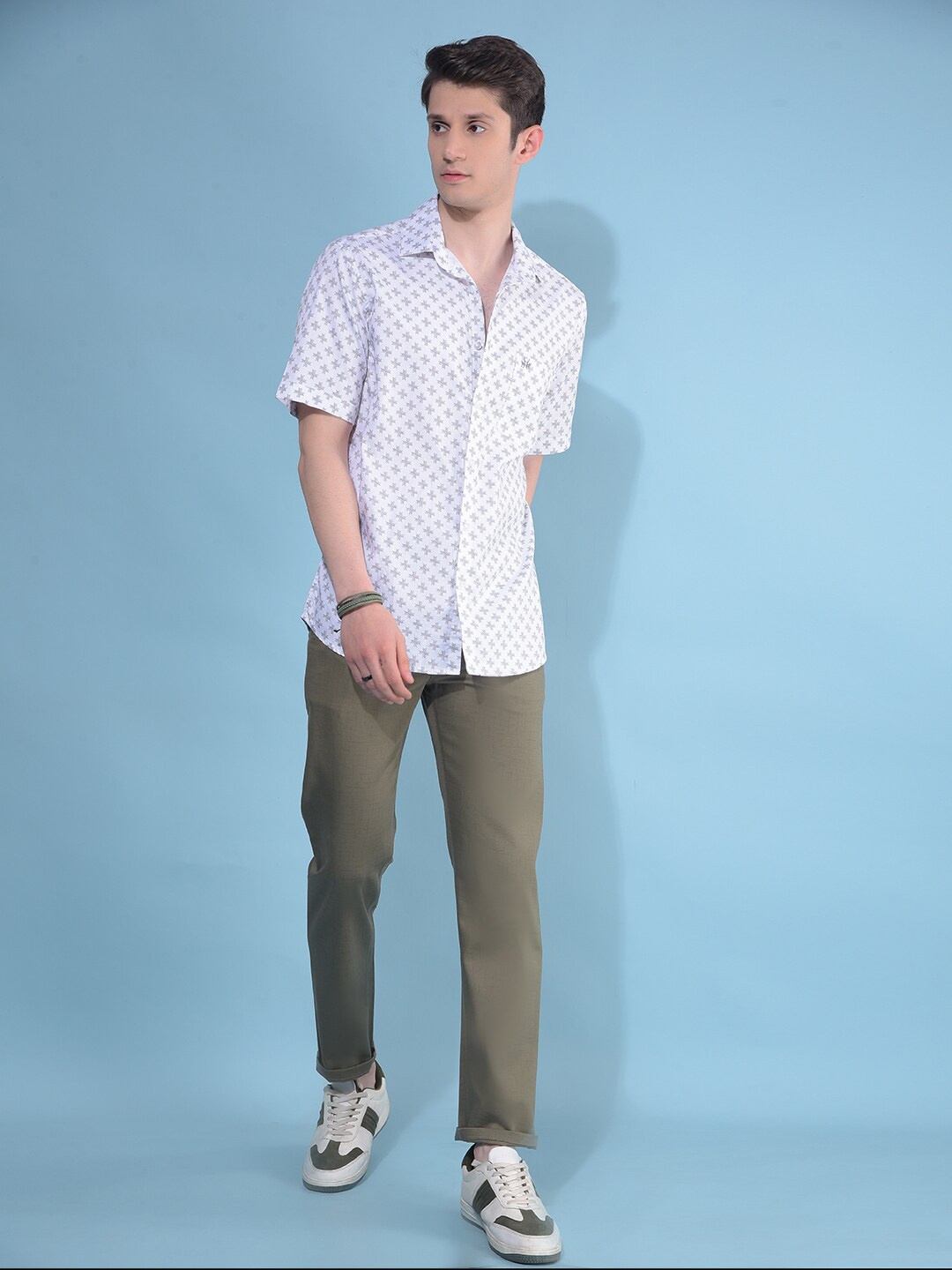 

Crimsoune Club Classic Abstract Printed Cotton Curved Slim Fit Casual Shirt, White