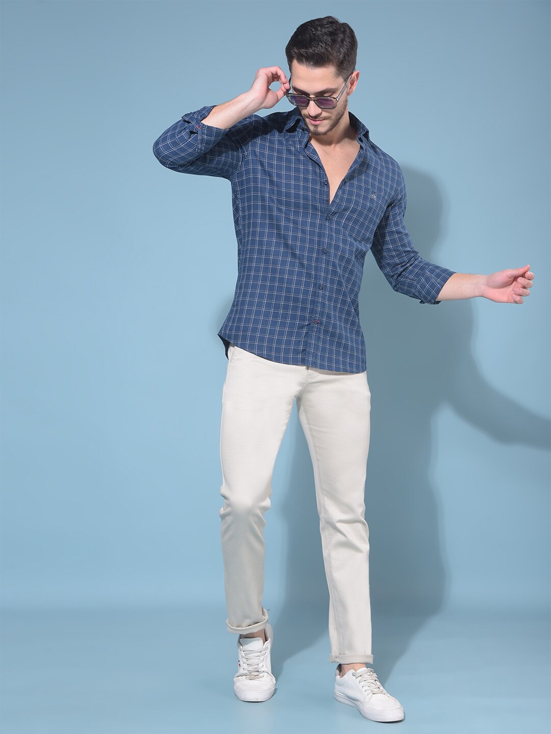 

Crimsoune Club Classic Checked Spread Collar Slim Fit Cotton Casual Shirt, Blue