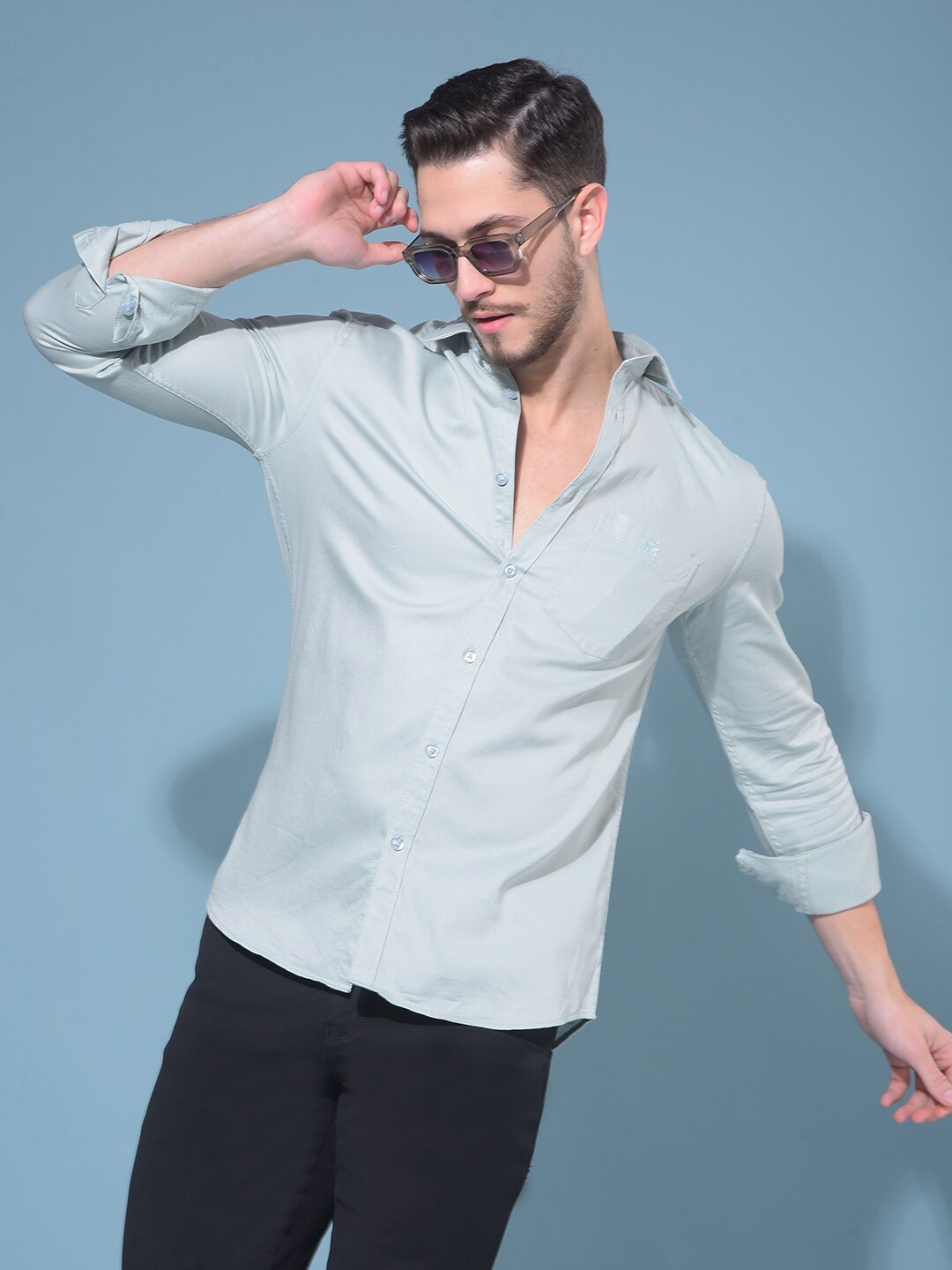 

Crimsoune Club Classic Slim Fit Opaque Cotton Casual Shirt, Green