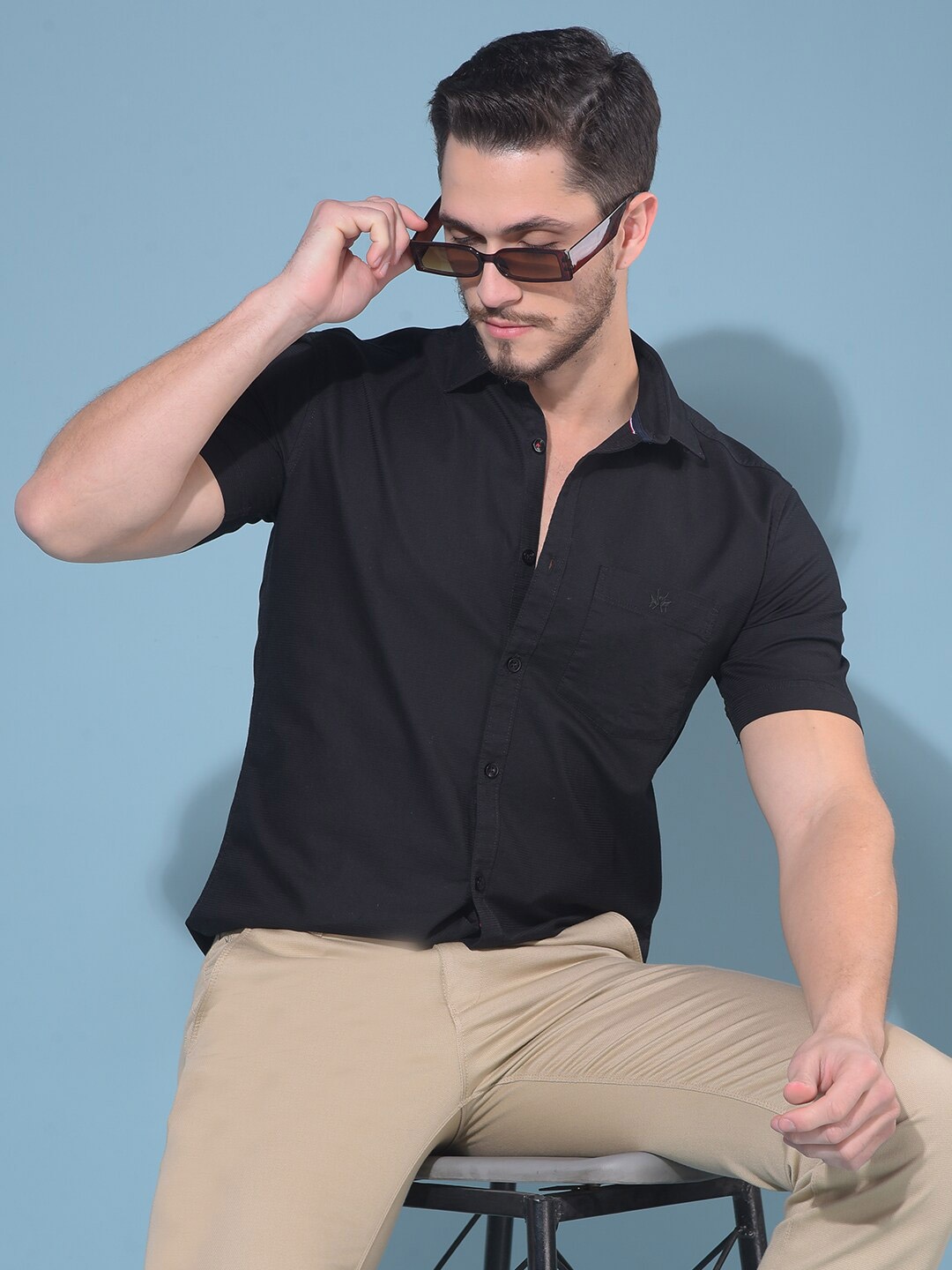 

Crimsoune Club Classic Slim Fit Opaque Spread Collar Short Sleeves Casual Shirt, Black
