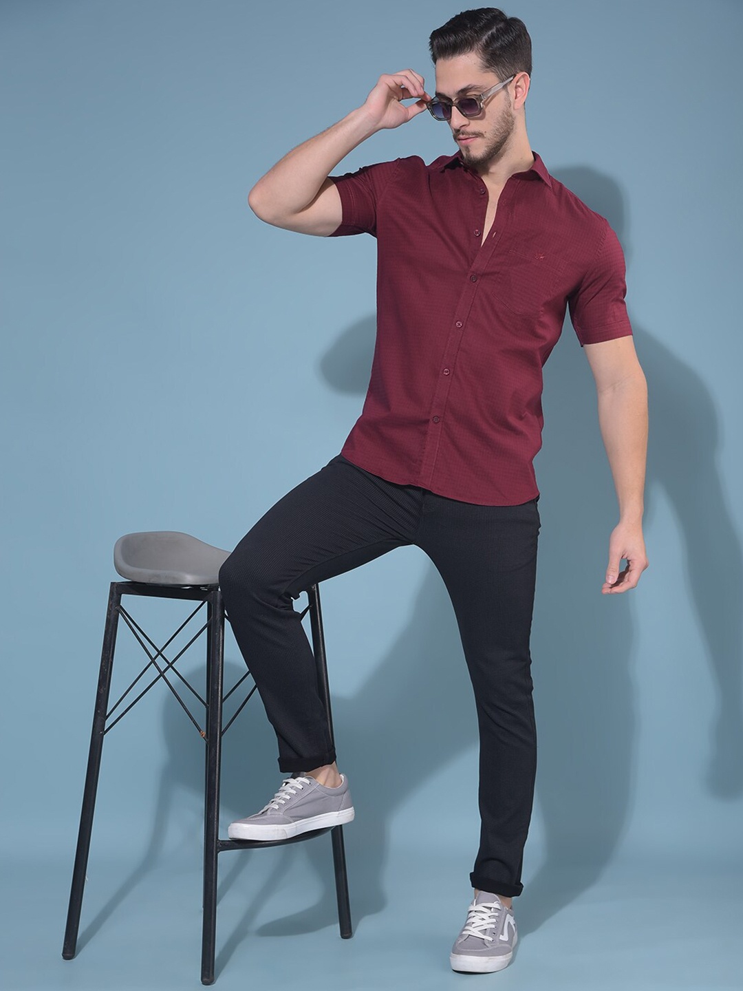 

Crimsoune Club Classic Slim Fit Long Sleeves Spread Collar Cotton Opaque Casual Shirt, Maroon